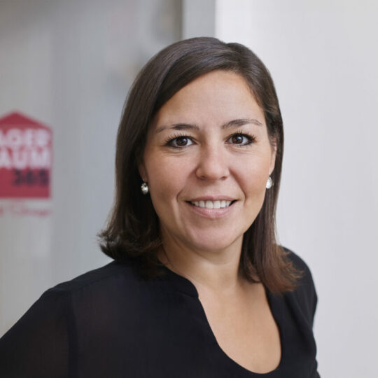 Elisabeth Romero - Filialleitung und Assistenz der Geschäftsführung - Ehrenfeld